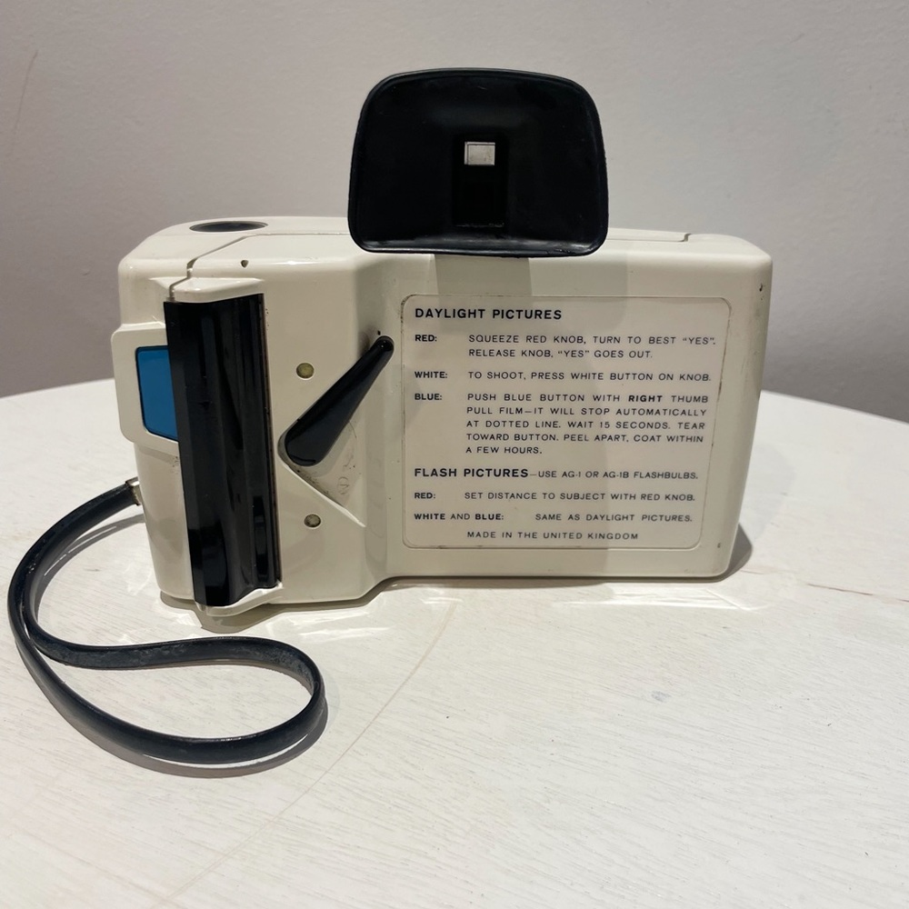 Vintage 60s Polaroid Model 20 "Swinger" Land Camera and Black Case - Picture 5 of 16